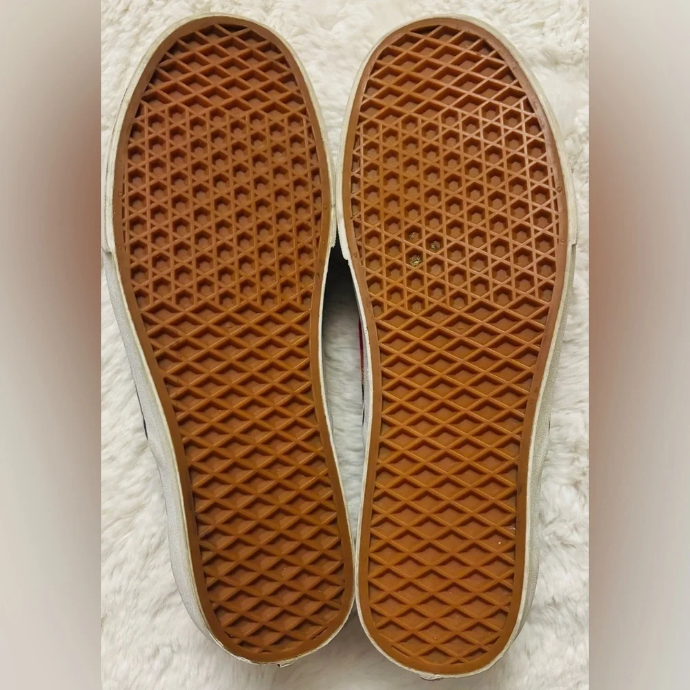 Klogs slip resistant